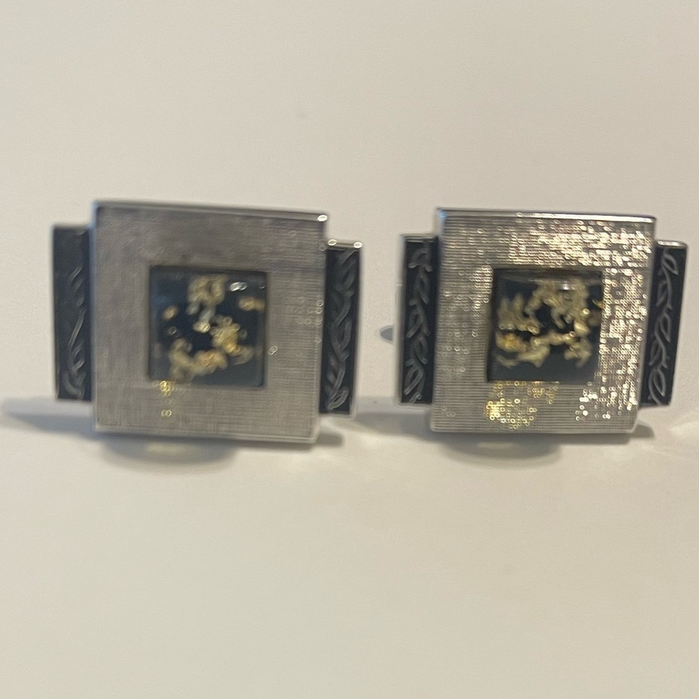 Vintage men’s cuff links